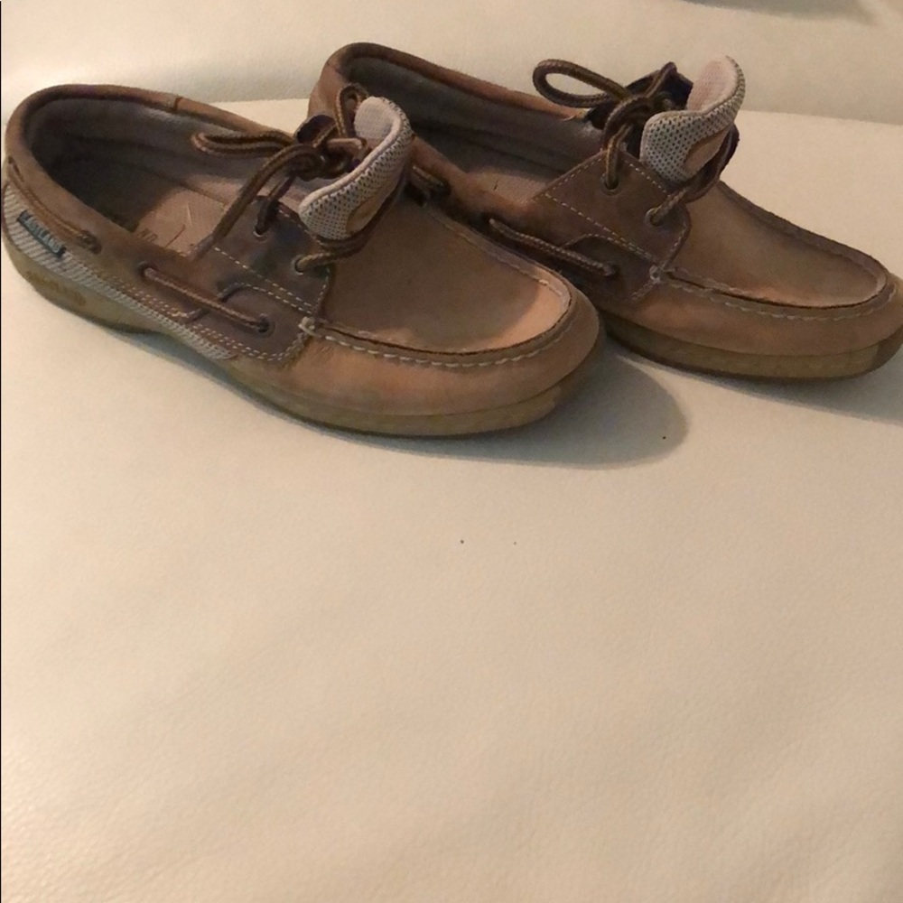Comfortable shoes, barely worn